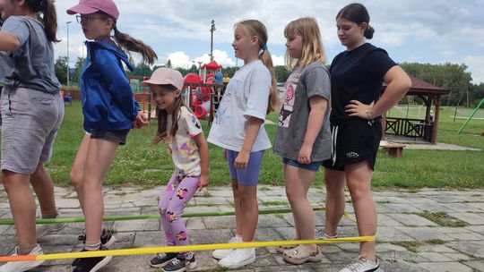 Wakacyjna podróż dookoła świata z GOKiS w Hannie