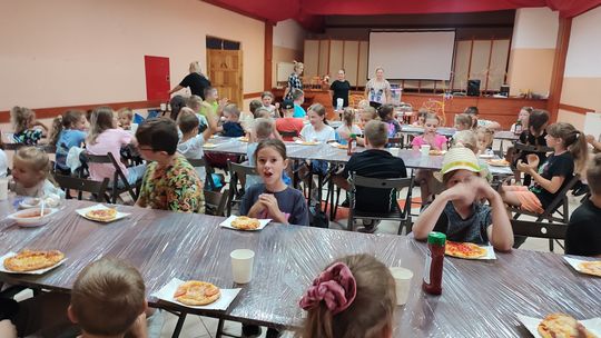 Wakacyjna podróż dookoła świata z GOKiS w Hannie