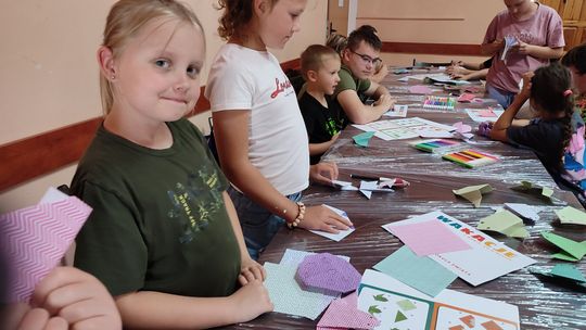 Wakacyjna podróż dookoła świata z GOKiS w Hannie