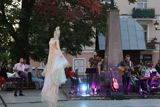 XV Międzynarodowy Festiwal Śladami Singera. Magia na Placu Łuczkowskiego [GALERIA ZDJĘĆ]