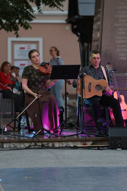 XV Międzynarodowy Festiwal Śladami Singera. Magia na Placu Łuczkowskiego [GALERIA ZDJĘĆ]