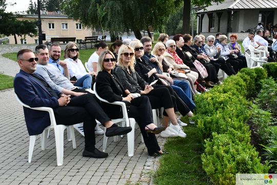 Krasnystaw. „Śluby panieńskie” Aleksandra Fredry w ogrodzie Dworku Starościńskiego [GALERIA ZDJĘĆ]
