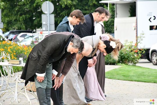 Krasnystaw. „Śluby panieńskie” Aleksandra Fredry w ogrodzie Dworku Starościńskiego [GALERIA ZDJĘĆ]