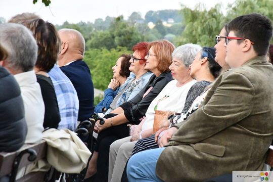 Krasnystaw. „Śluby panieńskie” Aleksandra Fredry w ogrodzie Dworku Starościńskiego [GALERIA ZDJĘĆ]