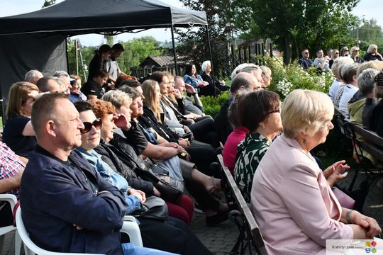 Krasnystaw. „Śluby panieńskie” Aleksandra Fredry w ogrodzie Dworku Starościńskiego [GALERIA ZDJĘĆ]