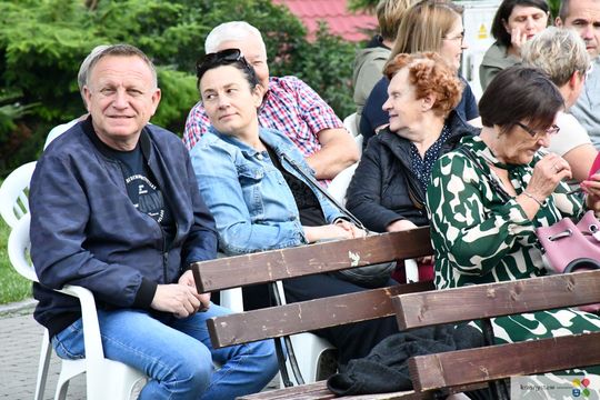 Krasnystaw. „Śluby panieńskie” Aleksandra Fredry w ogrodzie Dworku Starościńskiego [GALERIA ZDJĘĆ]