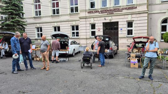 Trwają w Chełmie Targi Staroci. Co można dzisiaj na nich znaleźć? [GALERIA ZDJĘĆ]