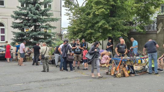 Trwają w Chełmie Targi Staroci. Co można dzisiaj na nich znaleźć? [GALERIA ZDJĘĆ]