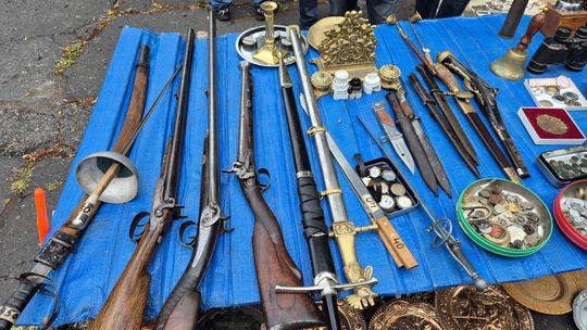 Trwają w Chełmie Targi Staroci. Co można dzisiaj na nich znaleźć? [GALERIA ZDJĘĆ]