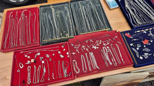 Trwają w Chełmie Targi Staroci. Co można dzisiaj na nich znaleźć? [GALERIA ZDJĘĆ]