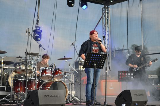 Gm. Gorzków. Mocne brzmienia w Kraszczadach [GALERIA ZDJĘĆ]