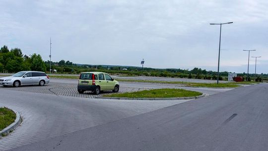 Gm. Chełm. Na Gminnej pohandlowali tylko raz. Znowu przeniesiono targowisko dla rolników [ZDJĘCIA]