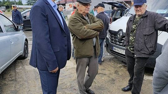 Gm. Chełm. Na Gminnej pohandlowali tylko raz. Znowu przeniesiono targowisko dla rolników [ZDJĘCIA]