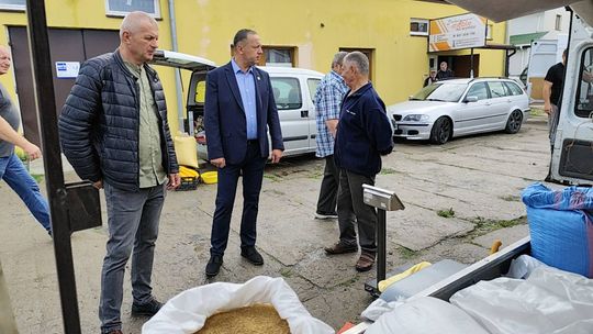 Gm. Chełm. Na Gminnej pohandlowali tylko raz. Znowu przeniesiono targowisko dla rolników [ZDJĘCIA]