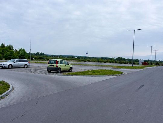 Gm. Chełm. Na Gminnej pohandlowali tylko raz. Znowu przeniesiono targowisko dla rolników [ZDJĘCIA]