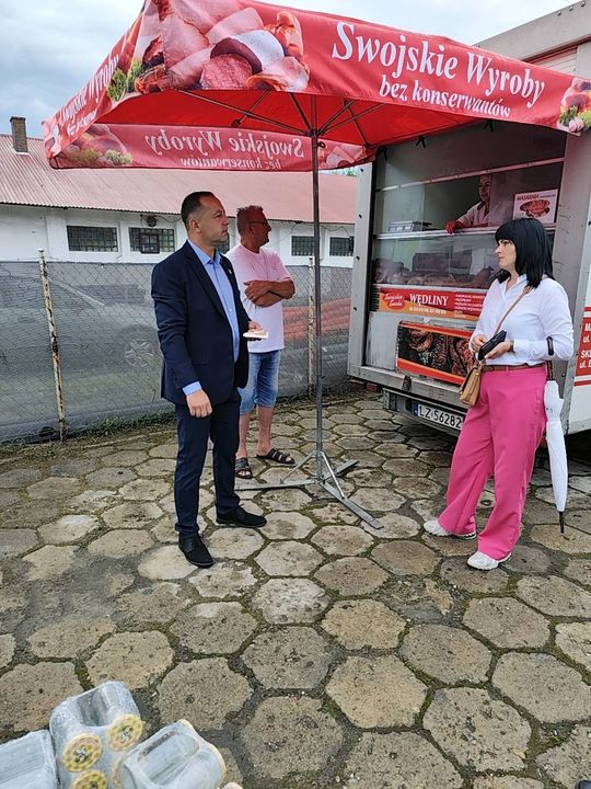 Gm. Chełm. Na Gminnej pohandlowali tylko raz. Znowu przeniesiono targowisko dla rolników [ZDJĘCIA]