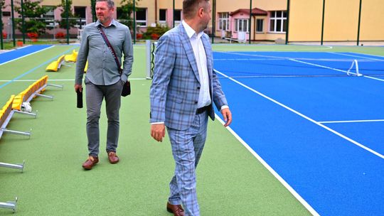 Włodawa. Dobiega końca budowa boisk przy I LO