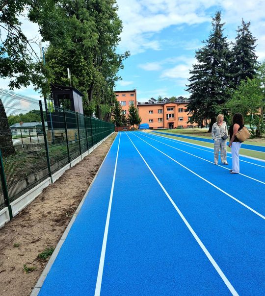 Włodawa. Dobiega końca budowa boisk przy I LO