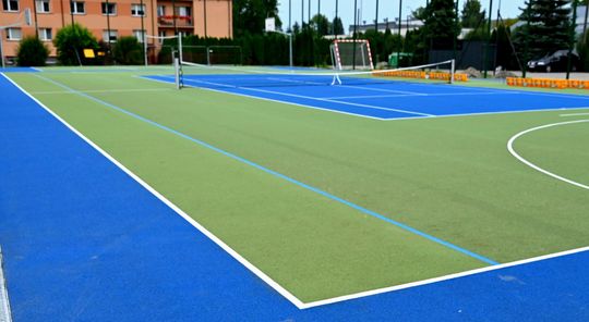 Włodawa. Dobiega końca budowa boisk przy I LO