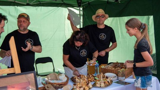 ZEW NATURY. Festiwal Sztuk Naturalnych we Włodawie 2025 - Konkurs kulinarny, Dr Gree, Nicponie i DJ Positivo [GALERIA ZDJĘĆ]