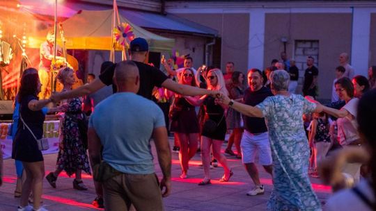 ZEW NATURY. Festiwal Sztuk Naturalnych we Włodawie 2025 - Konkurs kulinarny, Dr Gree, Nicponie i DJ Positivo [GALERIA ZDJĘĆ]