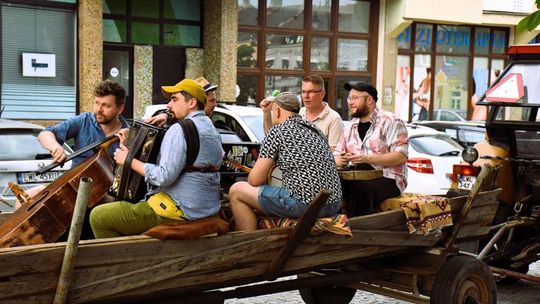 ZEW NATURY. Festiwal Sztuk Naturalnych we Włodawie 2025 - Konkurs kulinarny, Dr Gree, Nicponie i DJ Positivo [GALERIA ZDJĘĆ]