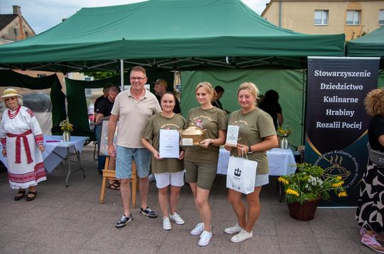 ZEW NATURY. Festiwal Sztuk Naturalnych we Włodawie 2025 - Konkurs kulinarny, Dr Gree, Nicponie i DJ Positivo [GALERIA ZDJĘĆ]