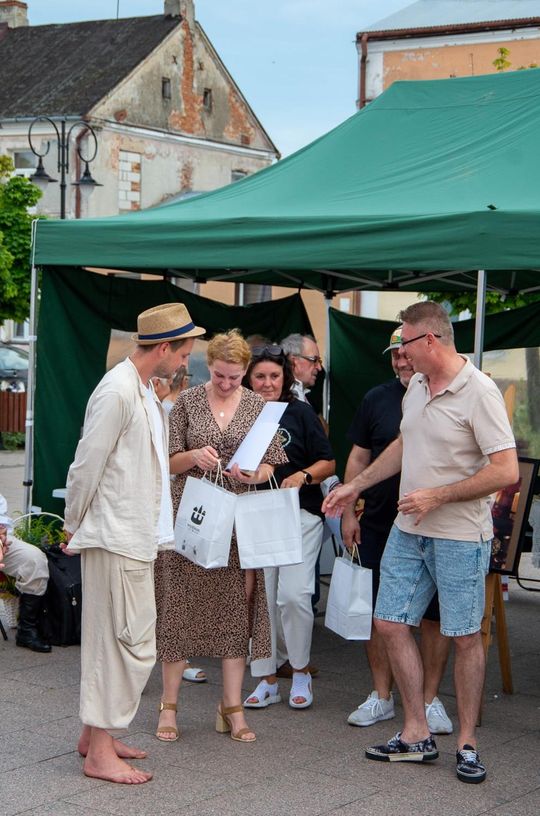 ZEW NATURY. Festiwal Sztuk Naturalnych we Włodawie 2025 - Konkurs kulinarny, Dr Gree, Nicponie i DJ Positivo [GALERIA ZDJĘĆ]