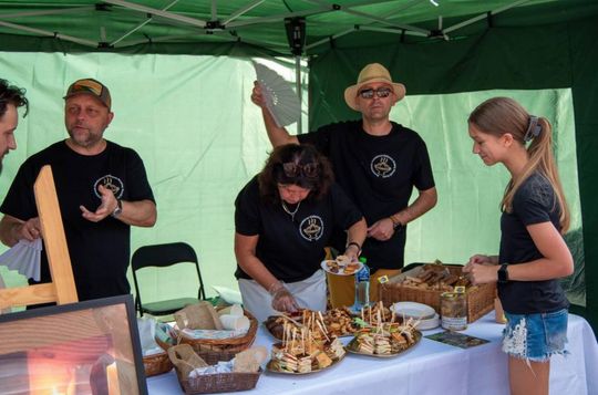 ZEW NATURY. Festiwal Sztuk Naturalnych we Włodawie 2025 - Konkurs kulinarny, Dr Gree, Nicponie i DJ Positivo [GALERIA ZDJĘĆ]