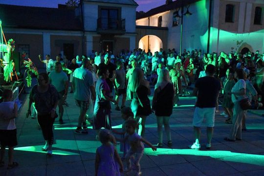 ZEW NATURY. Festiwal Sztuk Naturalnych we Włodawie 2025 - Konkurs kulinarny, Dr Gree, Nicponie i DJ Positivo [GALERIA ZDJĘĆ]