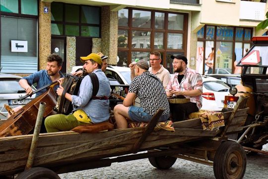 ZEW NATURY. Festiwal Sztuk Naturalnych we Włodawie 2025 - Konkurs kulinarny, Dr Gree, Nicponie i DJ Positivo [GALERIA ZDJĘĆ]