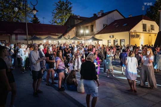 ZEW NATURY. Festiwal Sztuk Naturalnych we Włodawie 2025 - Konkurs kulinarny, Dr Gree, Nicponie i DJ Positivo [GALERIA ZDJĘĆ]