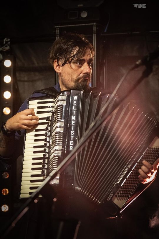 ZEW NATURY. Festiwal Sztuk Naturalnych we Włodawie 2025 - Konkurs kulinarny, Dr Gree, Nicponie i DJ Positivo [GALERIA ZDJĘĆ]