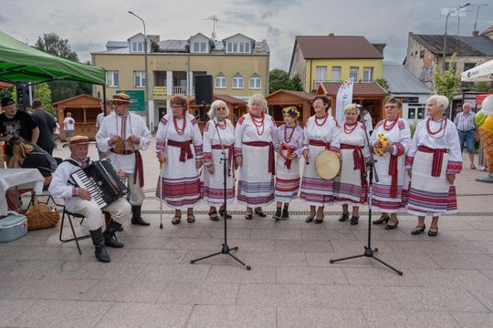 ZEW NATURY. Festiwal Sztuk Naturalnych we Włodawie 2025 - Konkurs kulinarny, Dr Gree, Nicponie i DJ Positivo [GALERIA ZDJĘĆ]
