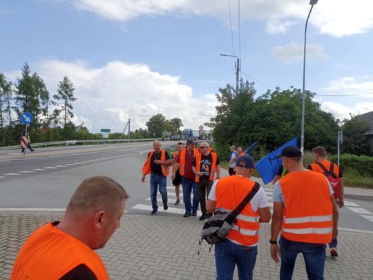 Lubelskie. Kolejarze protestują: "Nie pozwolimy na dalszą bierność rządu" [ZDJĘCIA]