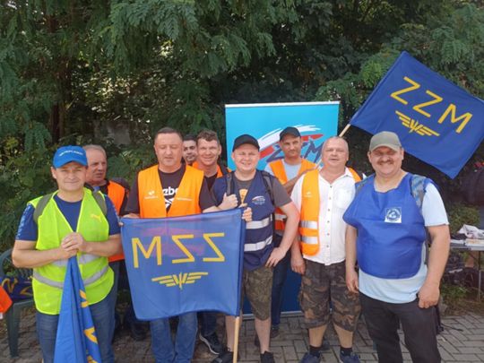 Lubelskie. Kolejarze protestują: "Nie pozwolimy na dalszą bierność rządu" [ZDJĘCIA]