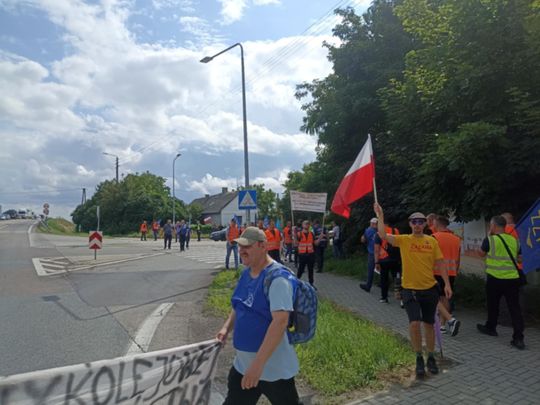 Lubelskie. Kolejarze protestują: "Nie pozwolimy na dalszą bierność rządu" [ZDJĘCIA]