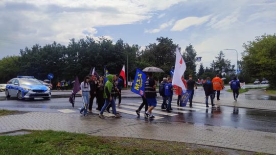 Lubelskie. Kolejarze protestują: "Nie pozwolimy na dalszą bierność rządu" [ZDJĘCIA]