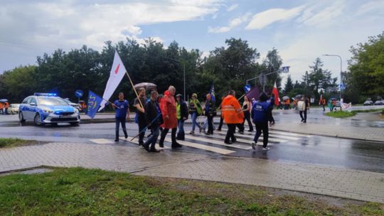 Lubelskie. Kolejarze protestują: "Nie pozwolimy na dalszą bierność rządu" [ZDJĘCIA]