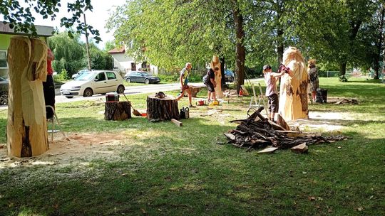 Gmina Dorohusk. Rozpoczął się VIII Plener rzeźbiarsko-malarski "Kultura i Sztuka Nad Bugiem" [GALERIA ZDJĘĆ]