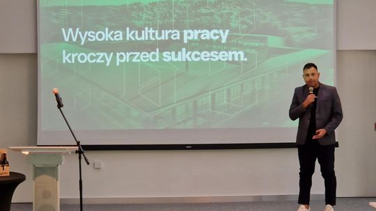 Chełmianka Chełm gotowa na nadchodzący sezon 2025/2026. Zaprezentowała zawodników [GALERIA ZDJĘĆ]