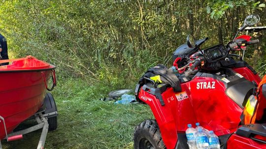 Tragiczny finał poszukiwań. Płetwonurkowie znaleźli w jeziorze Łukie ciało zaginionego mężczyzny [ZDJĘCIA]