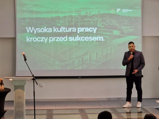 Chełmianka Chełm gotowa na nadchodzący sezon 2025/2026. Zaprezentowała zawodników [GALERIA ZDJĘĆ]