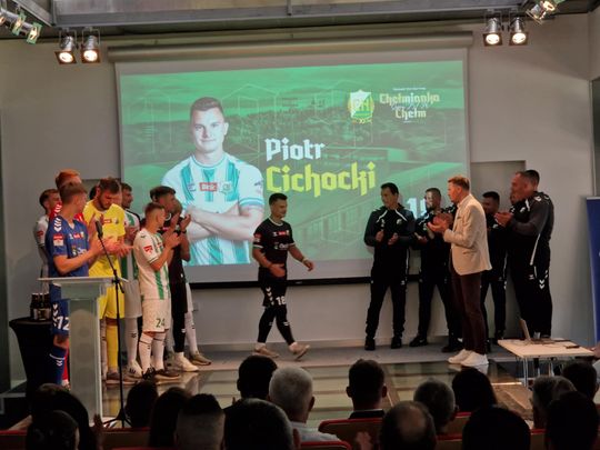 Chełmianka Chełm gotowa na nadchodzący sezon 2025/2026. Zaprezentowała zawodników [GALERIA ZDJĘĆ]