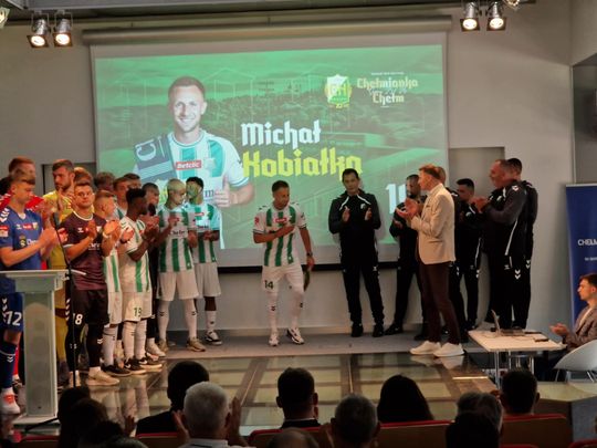 Chełmianka Chełm gotowa na nadchodzący sezon 2025/2026. Zaprezentowała zawodników [GALERIA ZDJĘĆ]