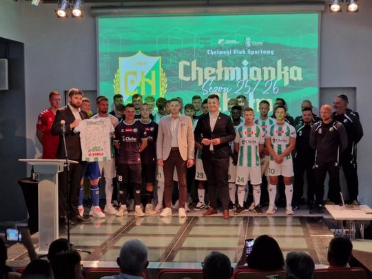 Chełmianka Chełm gotowa na nadchodzący sezon 2025/2026. Zaprezentowała zawodników [GALERIA ZDJĘĆ]