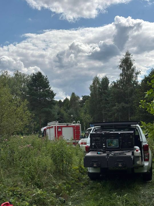 Tragiczny finał poszukiwań. Płetwonurkowie znaleźli w jeziorze Łukie ciało zaginionego mężczyzny [ZDJĘCIA]