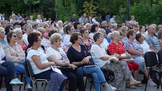 Chełm. Koncert Godzina "W" przy skarpie Chełmskiego Domu Kultury [GALERIA ZDJĘĆ]