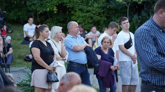 Chełm. Koncert Godzina "W" przy skarpie Chełmskiego Domu Kultury [GALERIA ZDJĘĆ]