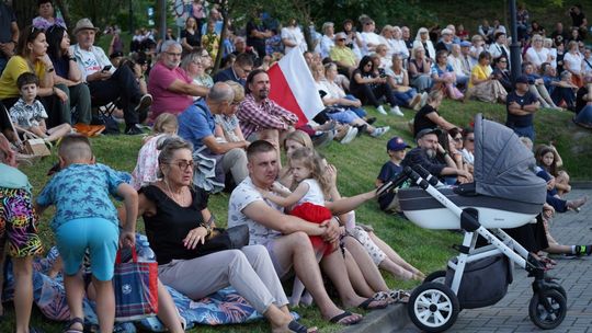 Chełm. Koncert Godzina "W" przy skarpie Chełmskiego Domu Kultury [GALERIA ZDJĘĆ]